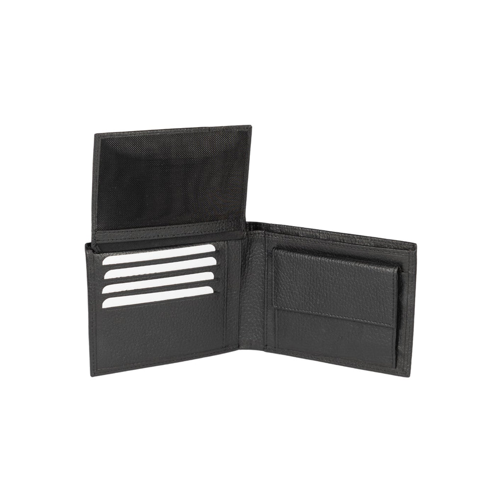 K10304AB | Men's wallet in genuine full-grain leather, dollar grain. Black color. Pocket p/coins. Size when closed: cm 12.5 x 9.3 x 1. Packaging: hard bottom/cover Gift Box                 Portefeuille homme en cuir pleine fleur véritable, grain dollar