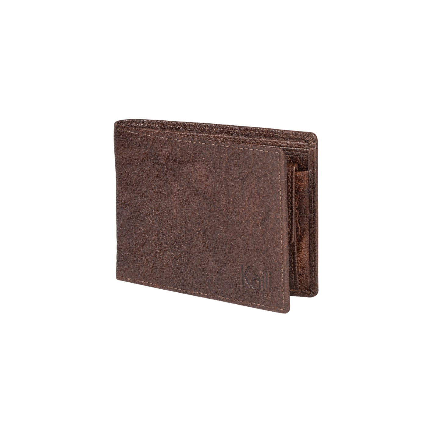 K10603BB | Men's wallet in genuine full-grain leather, Volanata. Dark Brown color. Pocket p/coins. Size when closed: 12.5 x 9.3 x 1 cm. Packaging: hard bottom/cover Gift BoxPortefeuille homme en cuir pleine fleur véritable, Volanata. Couleur marron foncé.