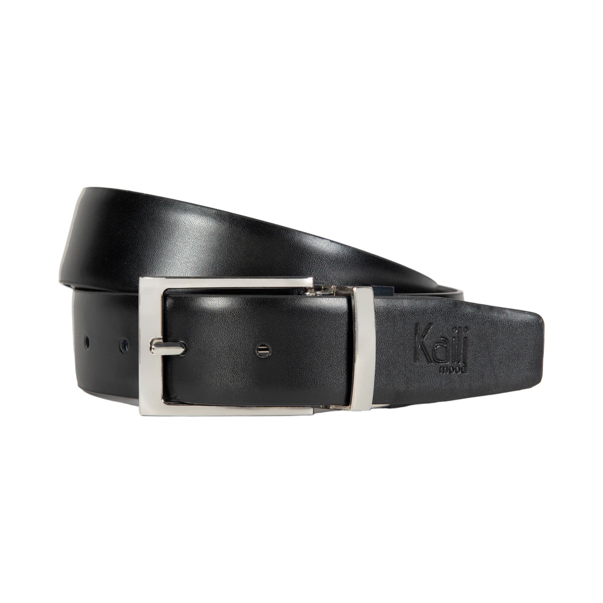 K4002AFB | Ceinture homme double face en cuir véritable, lisse et suédé. Coloris noir/gris. Dimensions : 125 x 3,5 x 0,5 cm (tour de taille : 110 cm). Emballage : coffret cadeau rigide.