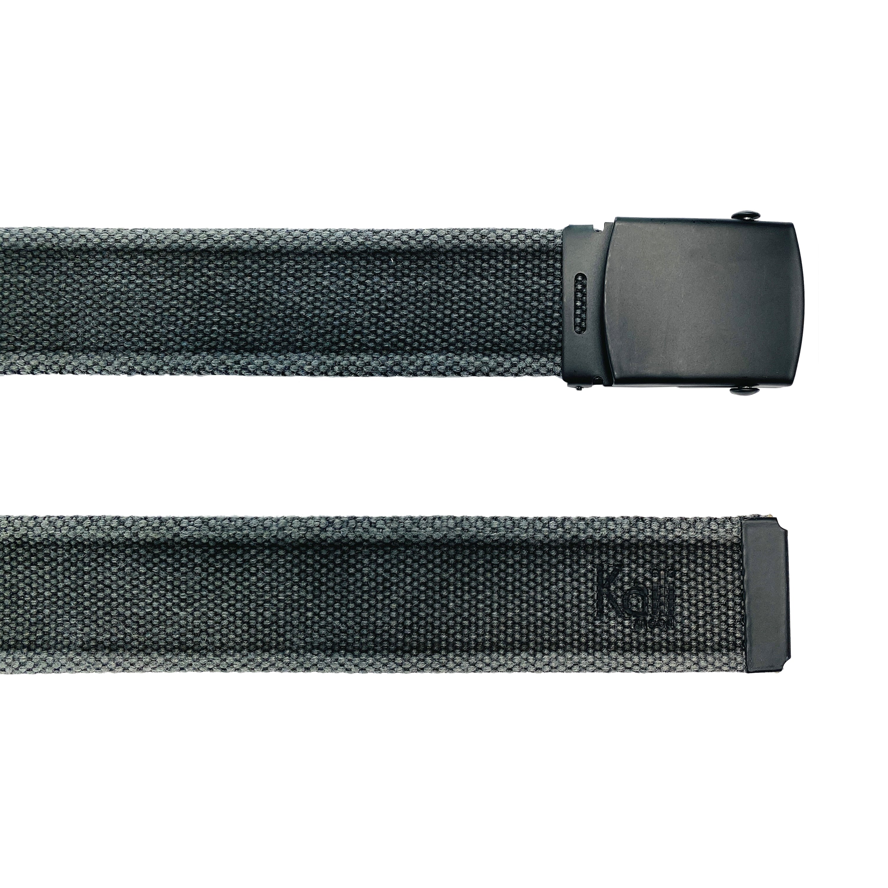 K4010KB | Cintura Nastro Canvas Stone Washed Col. Antracite con Fibbia Nero Opaco. Dimensioni: cm 125 x 4 x 0,5 Taglia Unica - Accorciabile. Confezione: Gift Box rigido fondo/coperchio                         Ceinture ruban en toile délavée anthracite