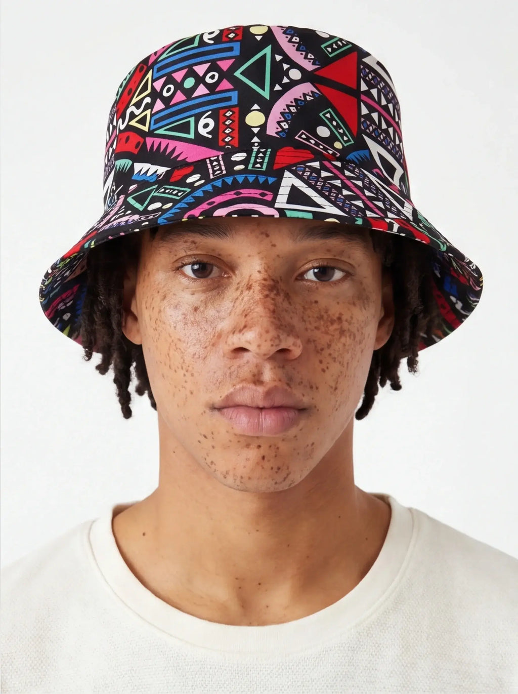 Chapeau Finition Mate — Grozavu | Esthétique Moderne